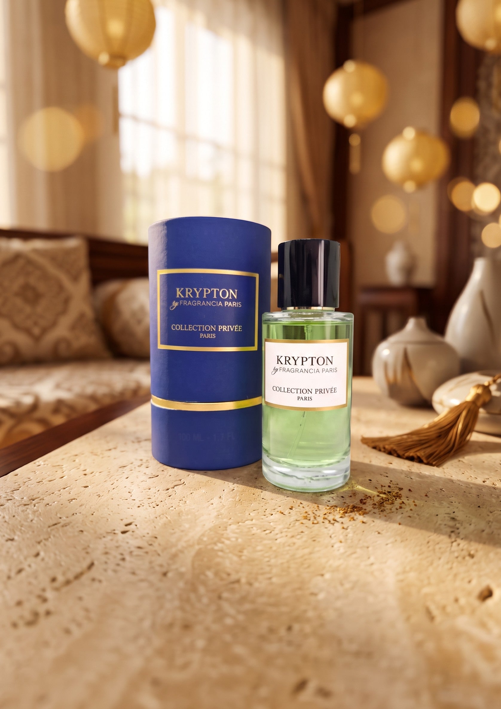 Extrait de parfum Krypton PDS SHOP avec flacon en verre et étui bleu cylindrique sur une table en pierre